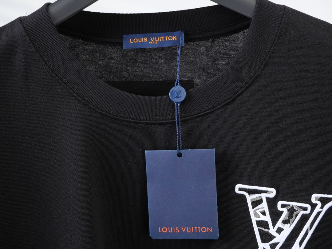 Louis Vuitton Monogram LV Logo Graphic T-Shirt